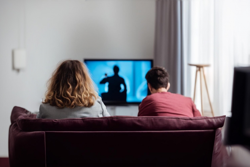 Традиции против ток-шоу: эксперт обвинил телевидение в пропаганде распада семьи