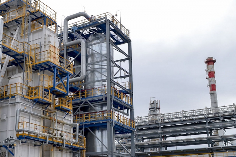 Нефтеперерабатывающий завод