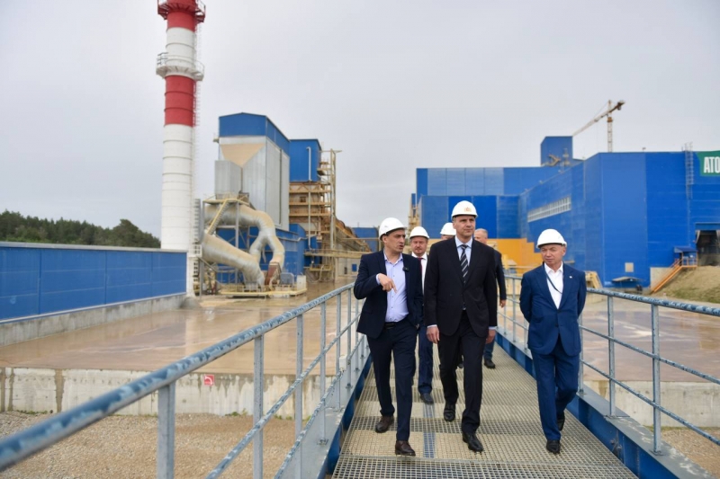 Денис Паслер ознакомился с новыми промышленными мощностями