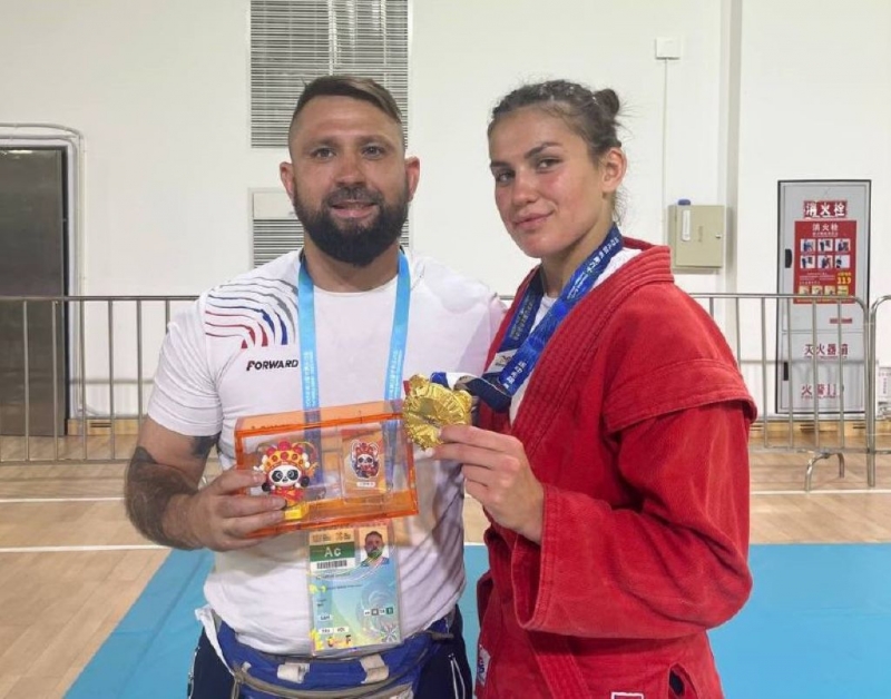 Денис Паслер поздравил талантливую спортсменку