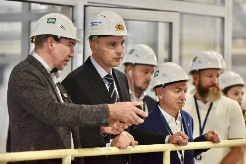 Денис Паслер ознакомился с новыми промышленными мощностями