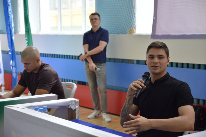 Спортсмены