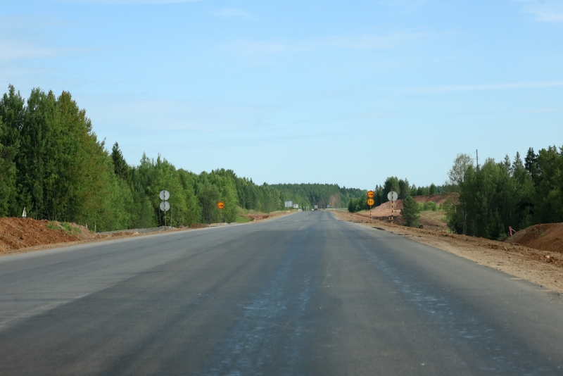 В ближайшие четыре года власти намерены выделить свыше 120 млрд рублей на строительство, реконструкцию и ремонт дорог