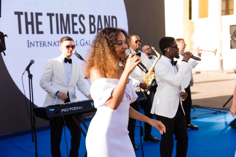 Гости смогли поучаствовать в регате под присмотром опытных капитанов