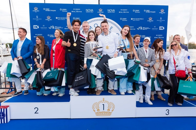 Гости смогли поучаствовать в регате под присмотром опытных капитанов