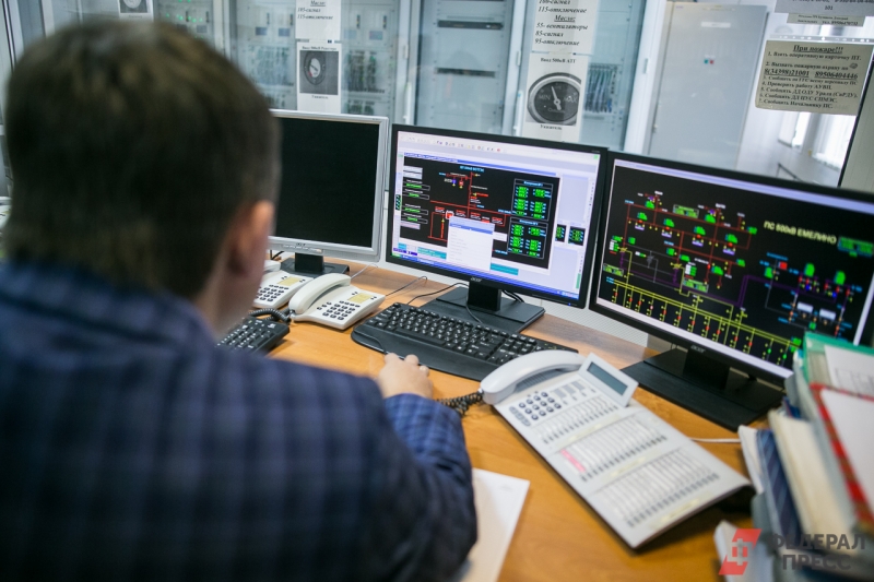 Мужчина у компьютера