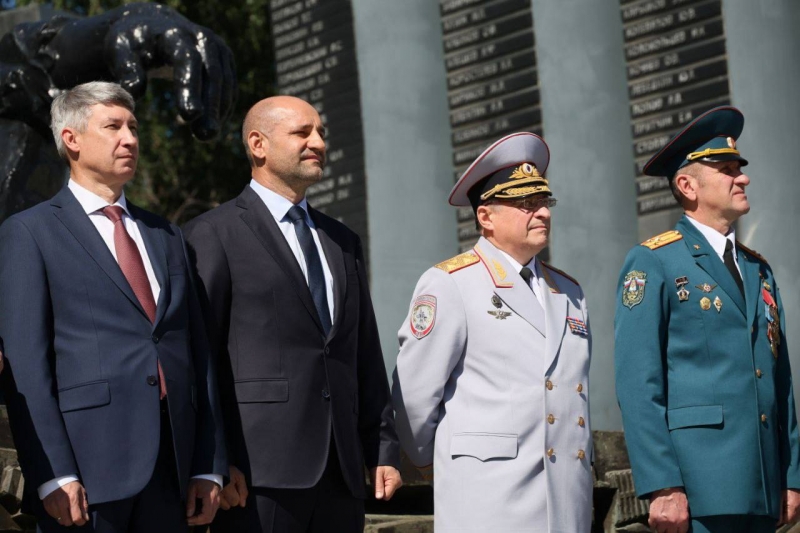Полпред на церемонии выпуска курсантов МВД