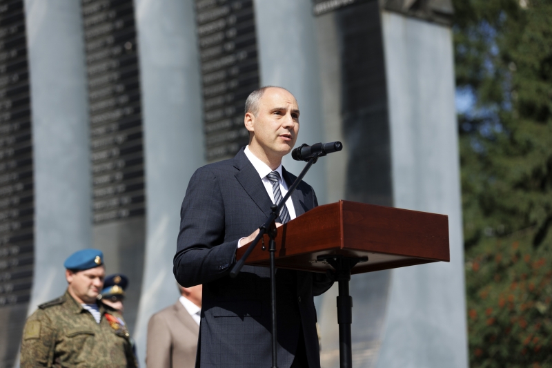 Врио губернатора Денис Паслер