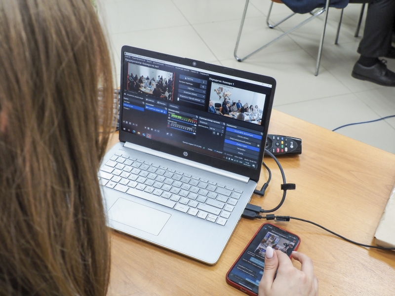 Подросток и видео