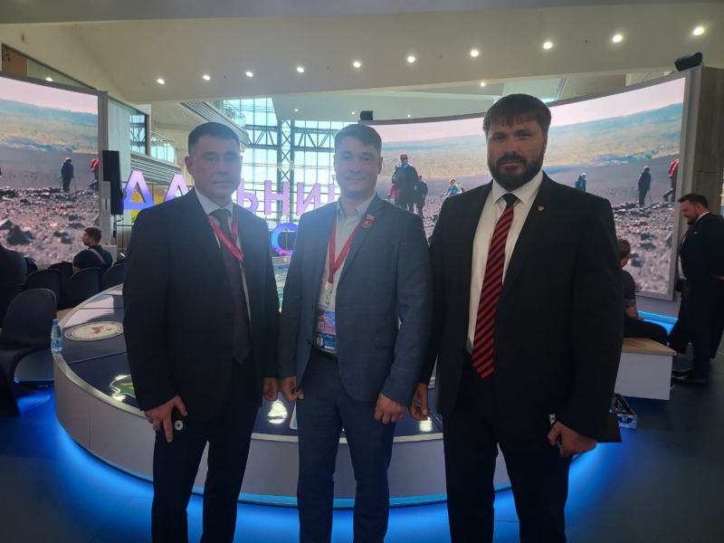 Депутаты рассказали о своей работе на ВЭФ