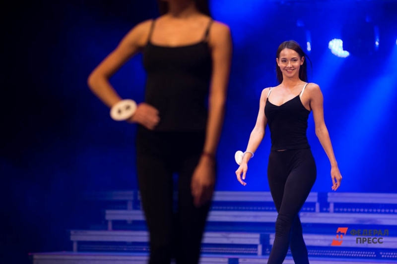 Девушки на конкурсе красоты