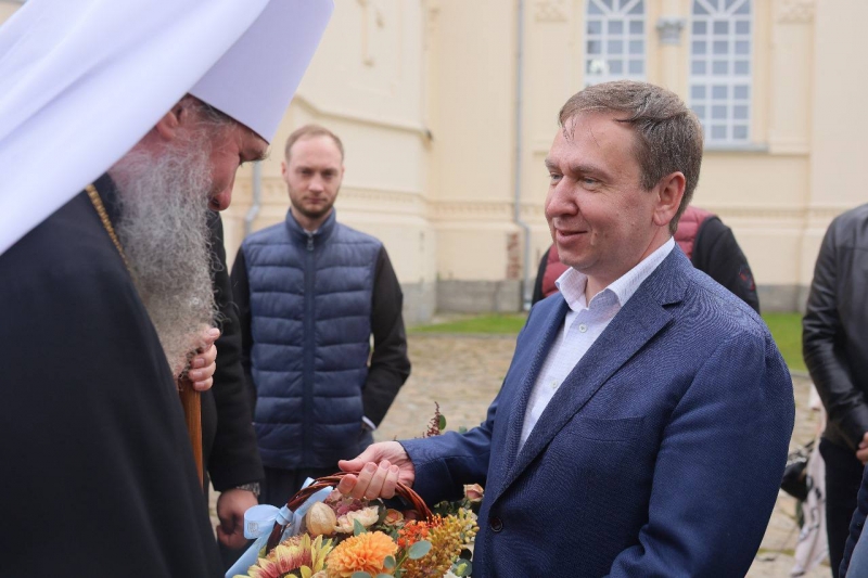 В главном храме Верхотурья собрались сотни православных