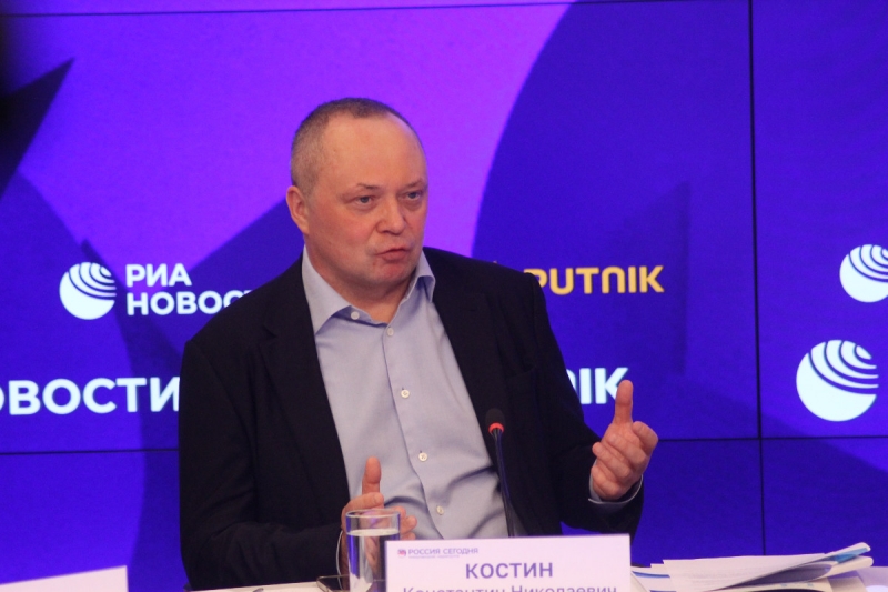 Константин Костин