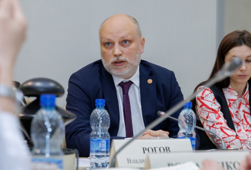 Владимир Рогов