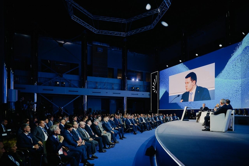 В числе официальных гостей был глава Минпромторга России Антон Алиханов