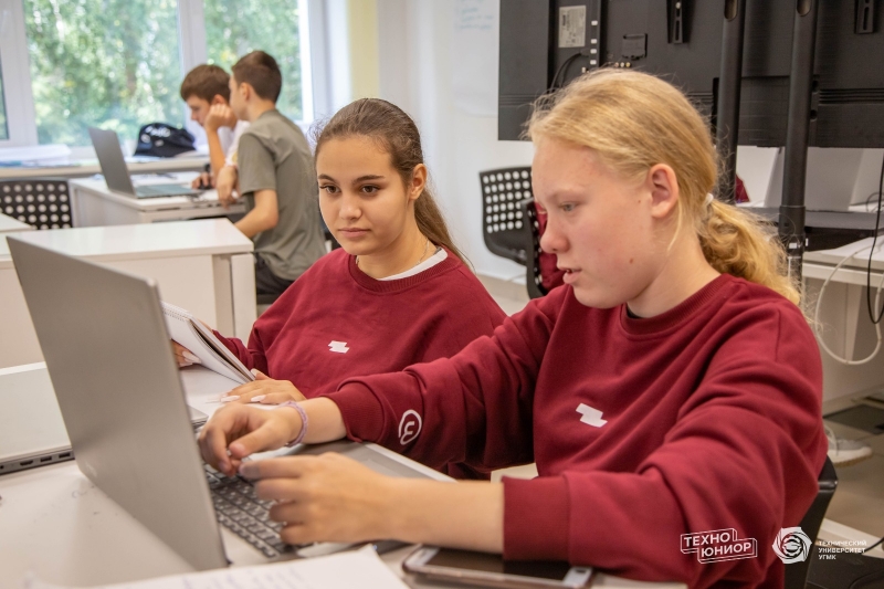 В инженерной школе могут учиться дети со всей страны