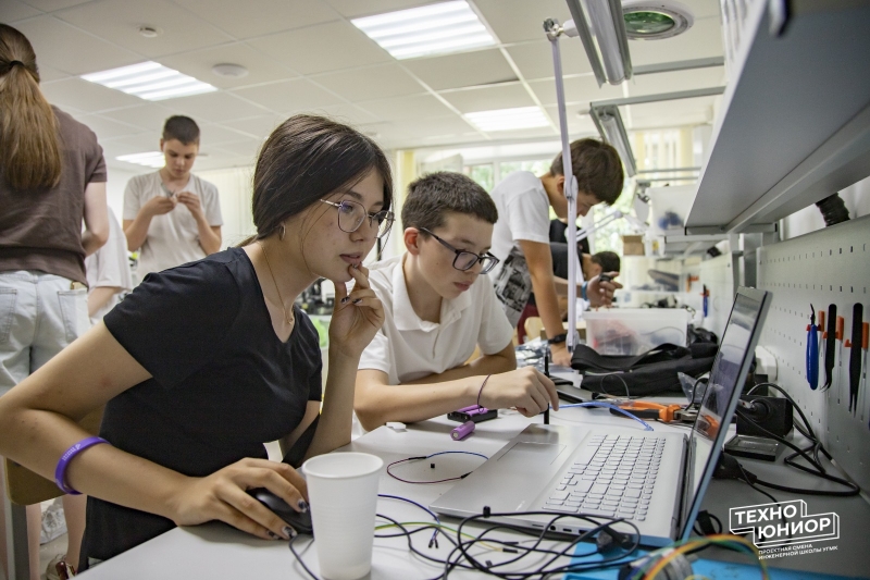 В инженерной школе могут учиться дети со всей страны