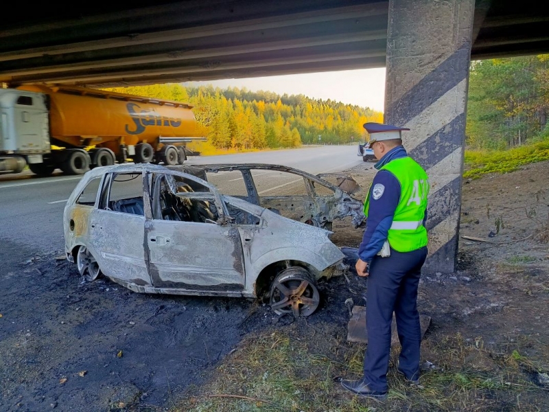 Водитель сгорел в машине