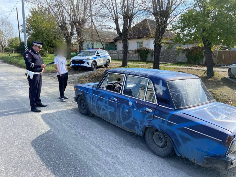 Подросток был пойман за рулем шестерки