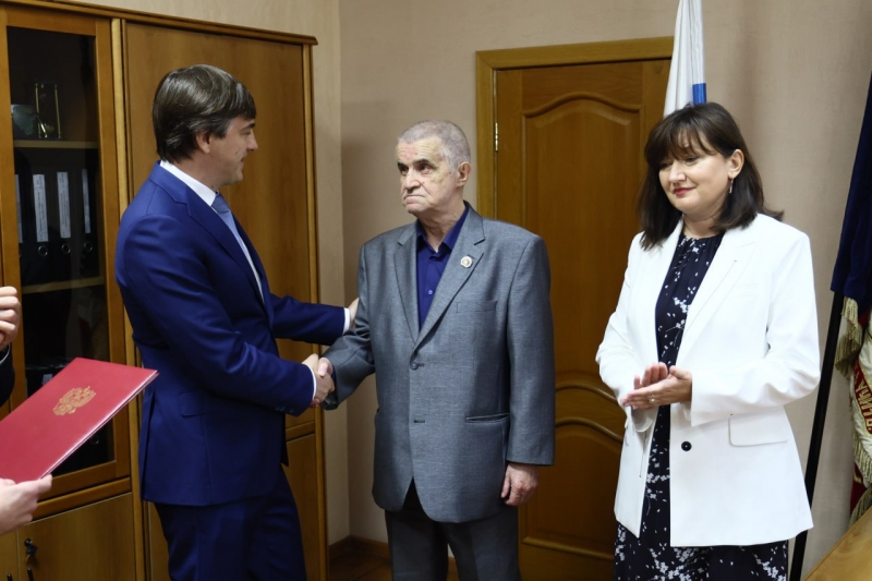 Кравцов и Текслер обсудили перспективы развития образования в регионе