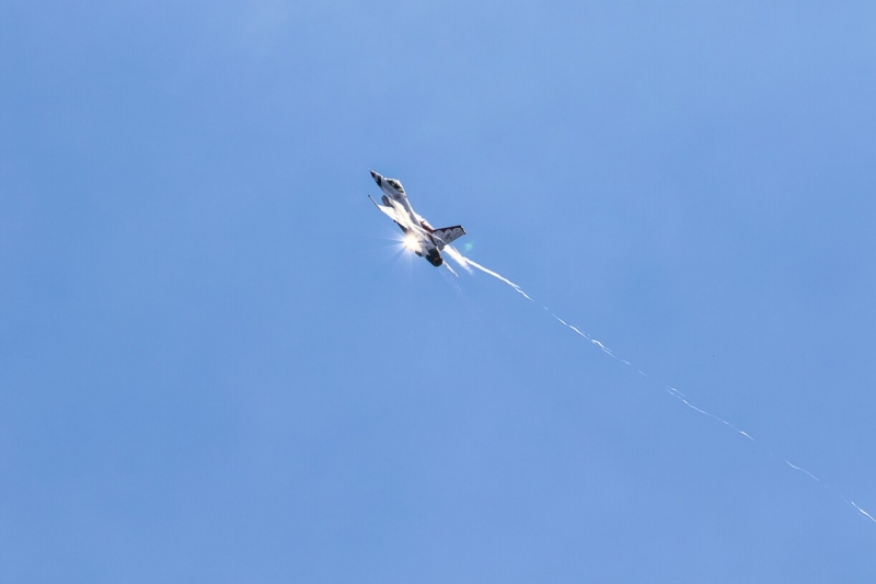 истребитель