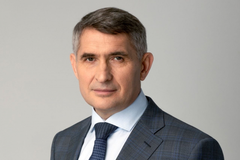 Олег Николаев