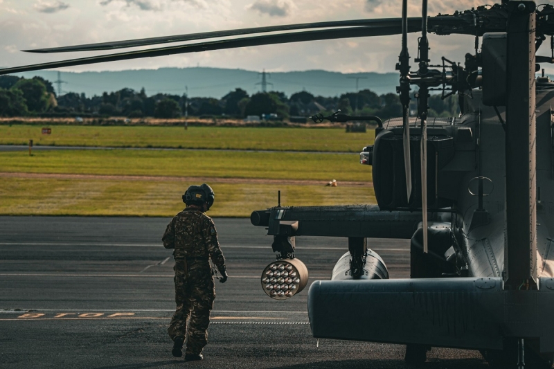 Военнослужащий