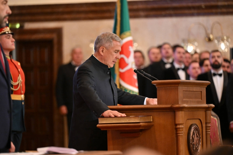 Рустам Минниханов