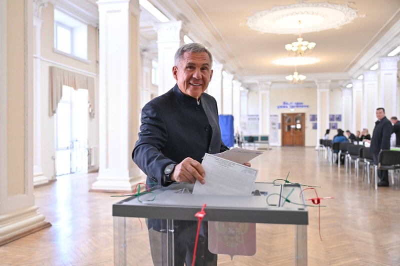 Рустам Минниханов