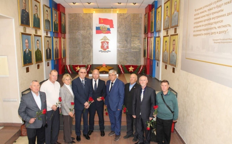 Мемориал уральским полицейским