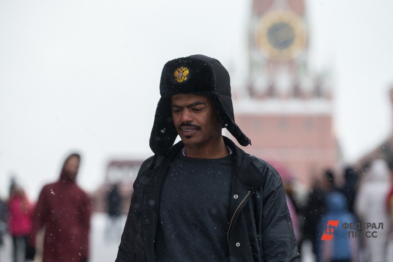 Африканец зимой на Красной площади