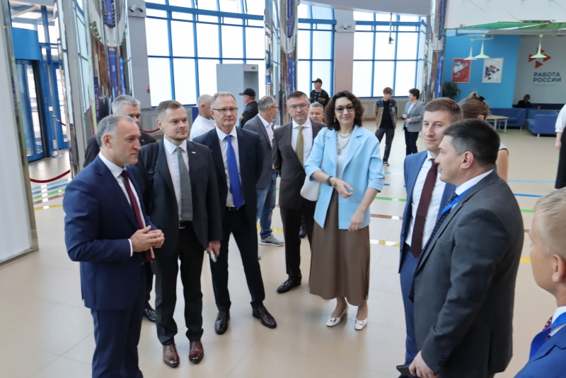 Министр экономики