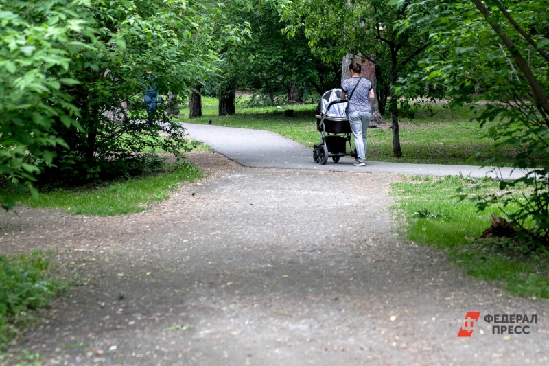 Мать с ребенком