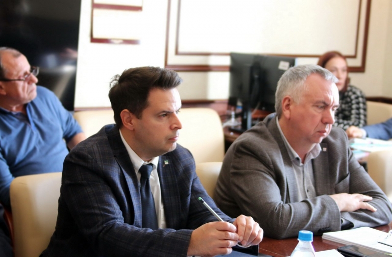 Комитет по городскому хозяйству Думы Владивостока рассмотрел вопросы муниципального контроля и использования жилфонда