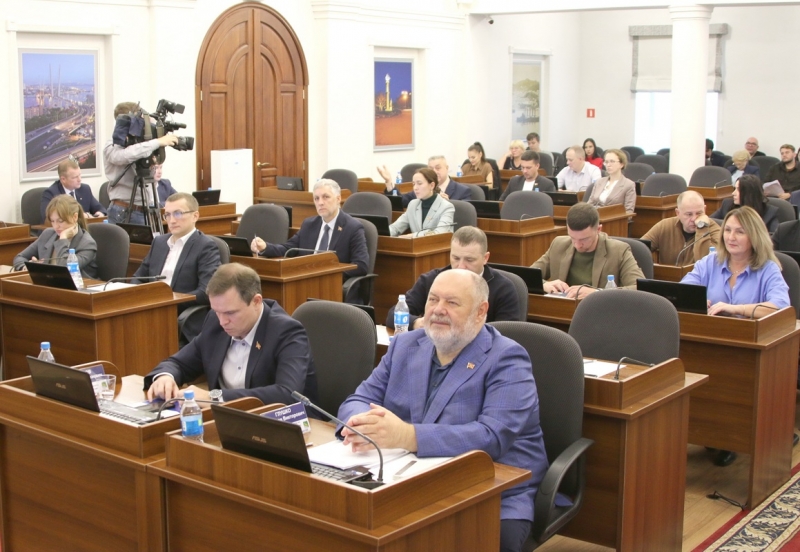 Депутаты приняли поправки в бюджет города