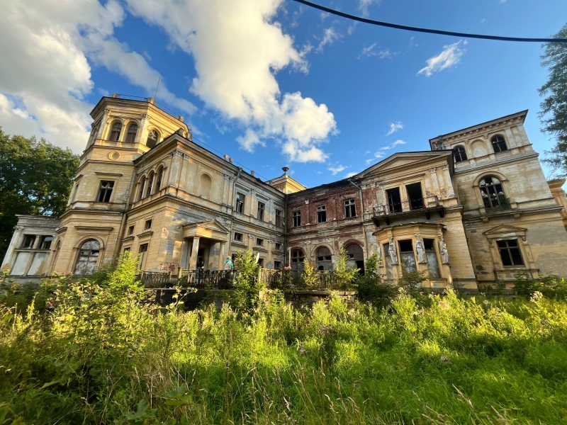 «Михайловская дача» в Петербурге нуждается в реставрации