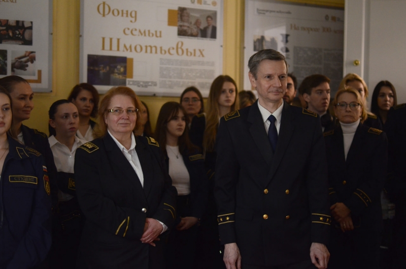 Композиция «Фламенко» выполнена мастерами Академии камнерезного искусства Григория Пономарева в 2025 году