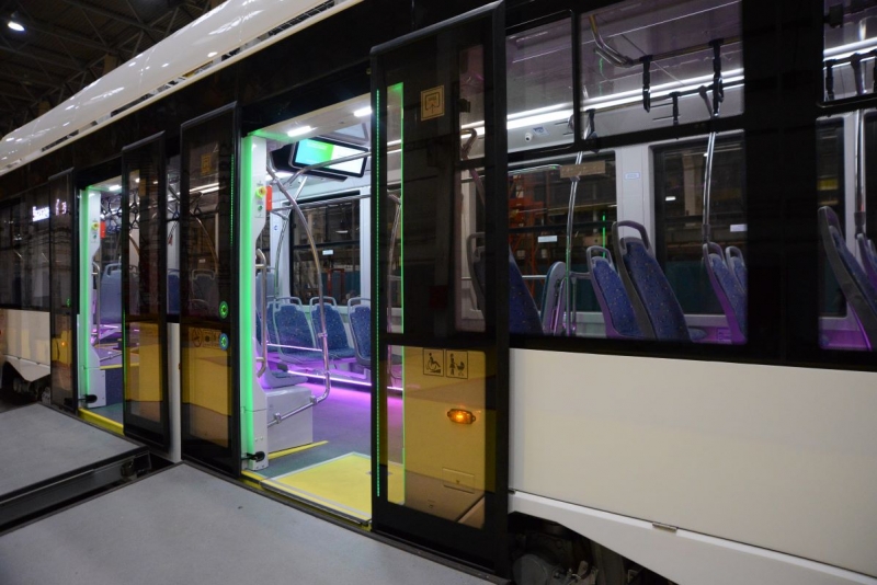 Новый трамвай может менять цвет