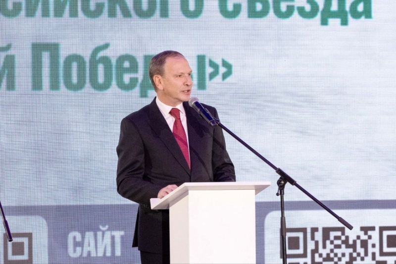 Александр Школьник