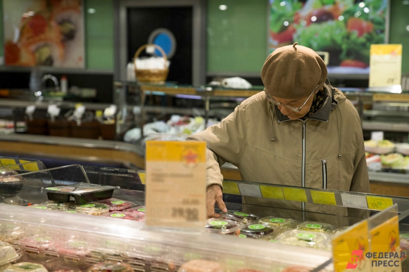 Покупательница в магазине