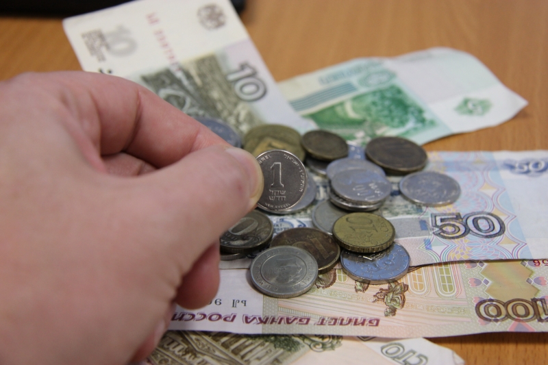 Свердловчане копят долги, а не деньги на вкладах