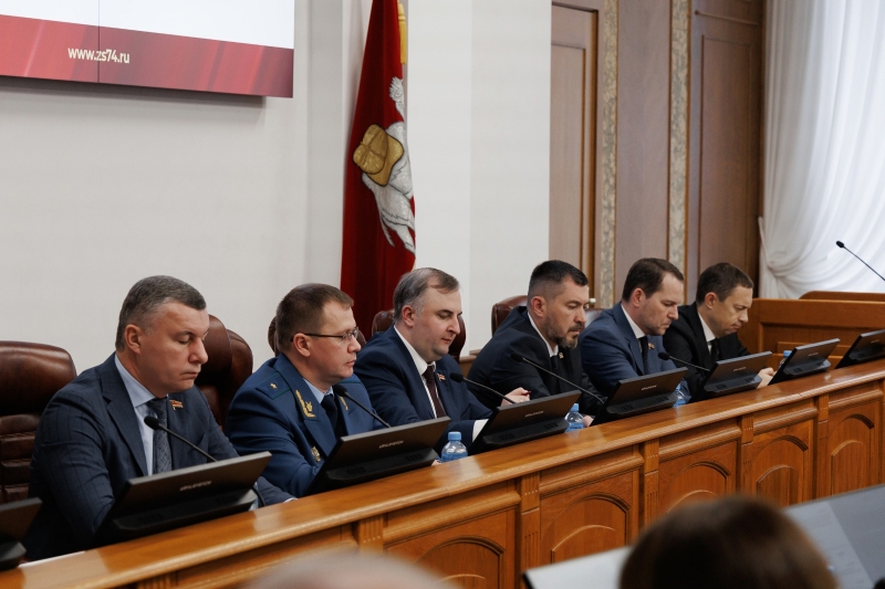 Депутаты