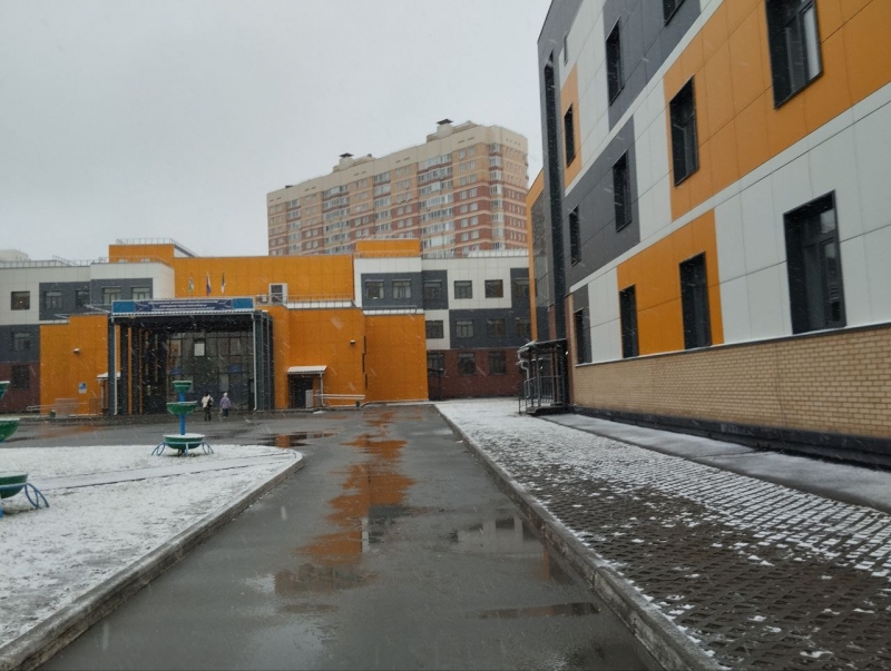 Школьники делают домашние задания через ИИ