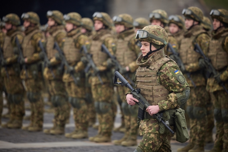 Военнослужащие