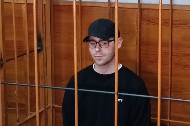 Денис Аллаяров во время первого судебного слушания