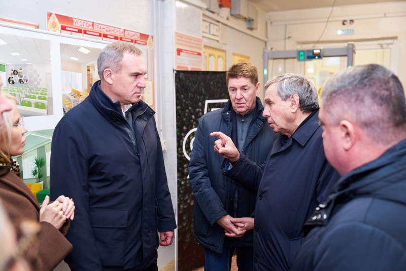 Представители Совета Федерации в Югре осмотрели стратегические объекты