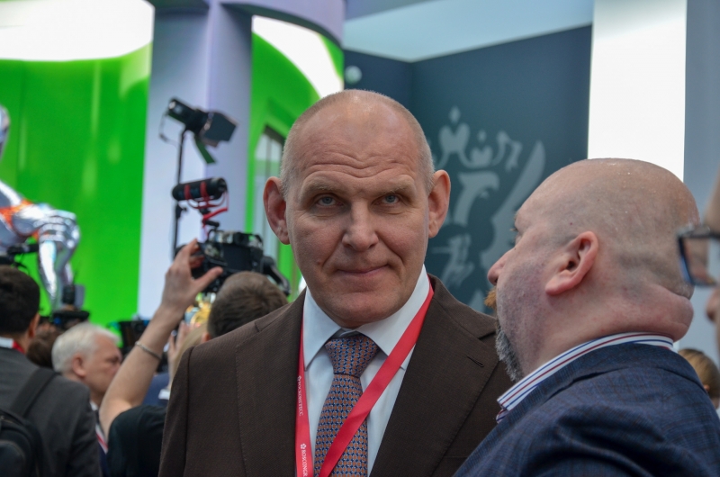 Александр Карелин