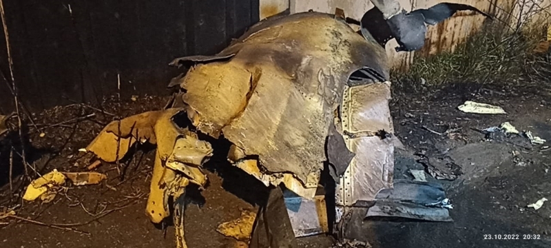 В момент крушения самолета хозяев в жилом доме не было