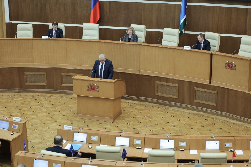 Свердловские депутаты собрались на внеочередное заседание, чтобы увеличить бюджет