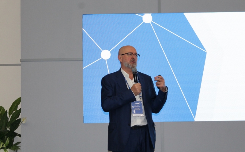 Александр Харичев